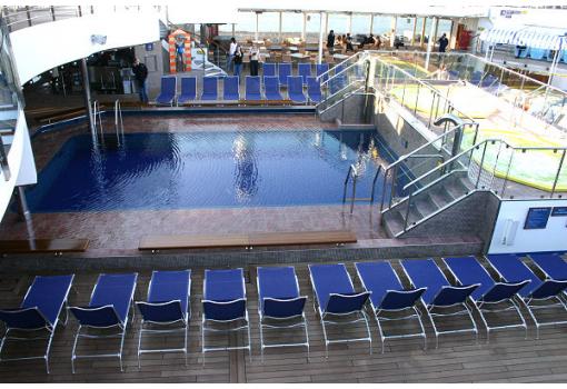 Una de las piscinas del Carnival Freedom